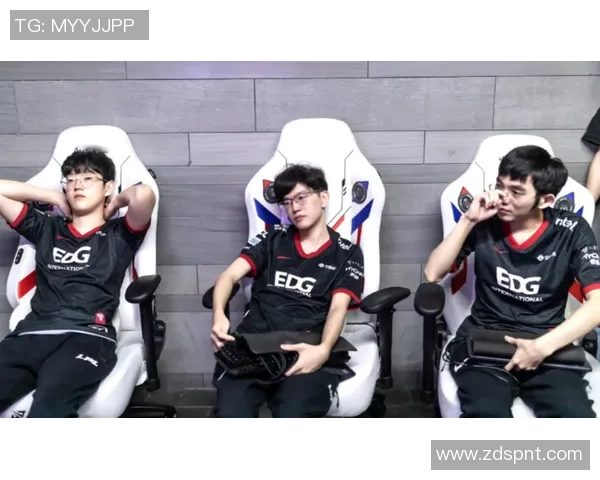 赛后分析：LNG与EDG对抗中的战术意识与团队配合探讨